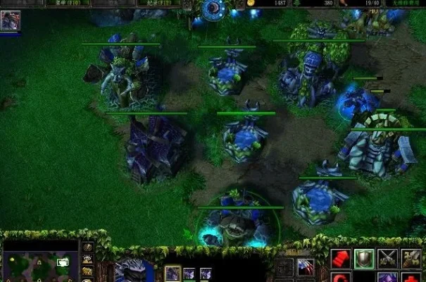 魔兽争霸无兵营战术解析：兽族地洞开局与人族科技升级策略